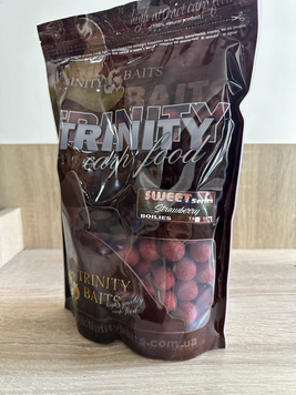 Бойли Trinity Baits варені Полуниця 14 мм 1 кг фото